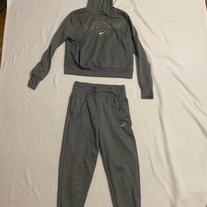 SOLD—Nike Therma-Fit Gray Apparel